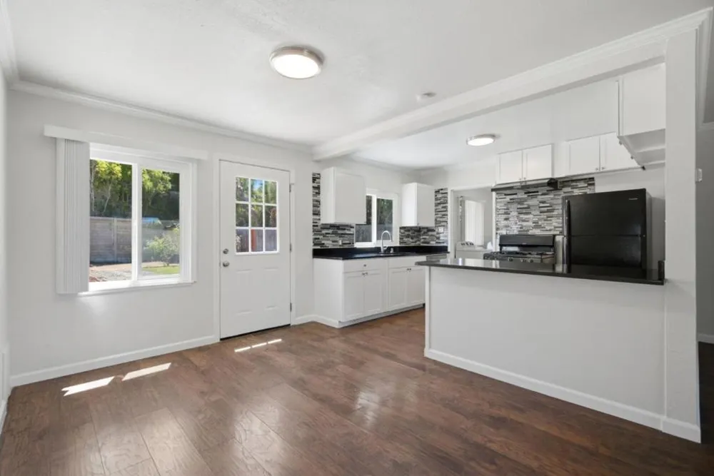 10010 Bret Avenue Cupertino, CA 95014
