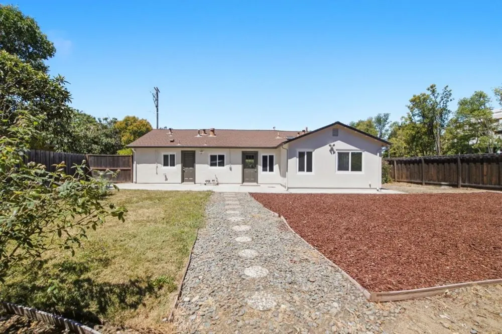 10010 Bret Avenue Cupertino, CA 95014