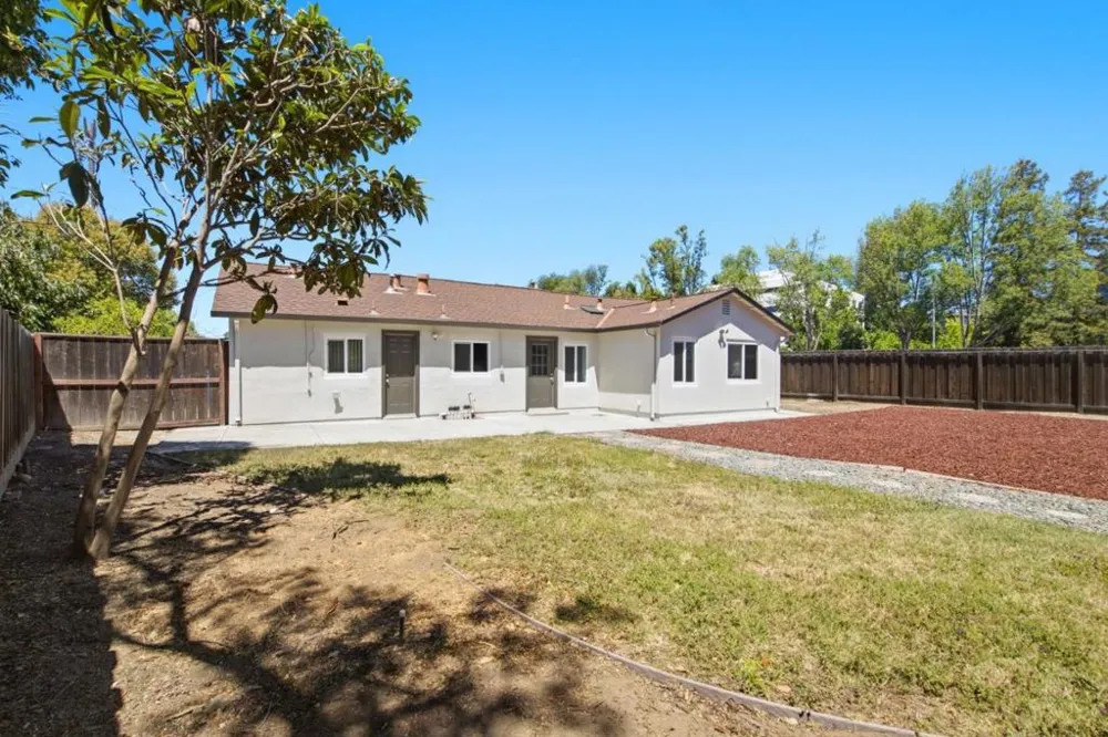 10010 Bret Avenue Cupertino, CA 95014