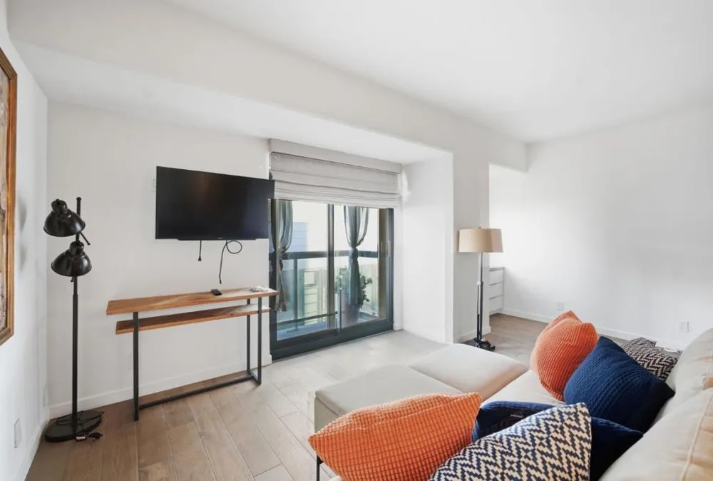 1 Daniel Burnham Court #307 San Francisco, CA 94109