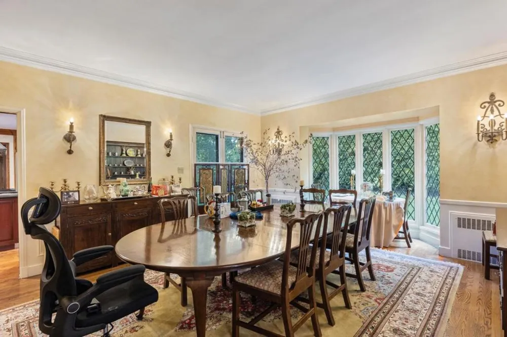 2155 Geri Lane Hillsborough, CA 94010