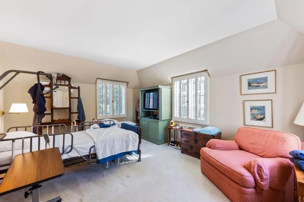 2155 Geri Lane Hillsborough, CA 94010