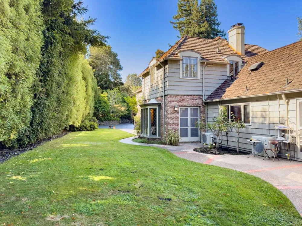 2155 Geri Lane Hillsborough, CA 94010