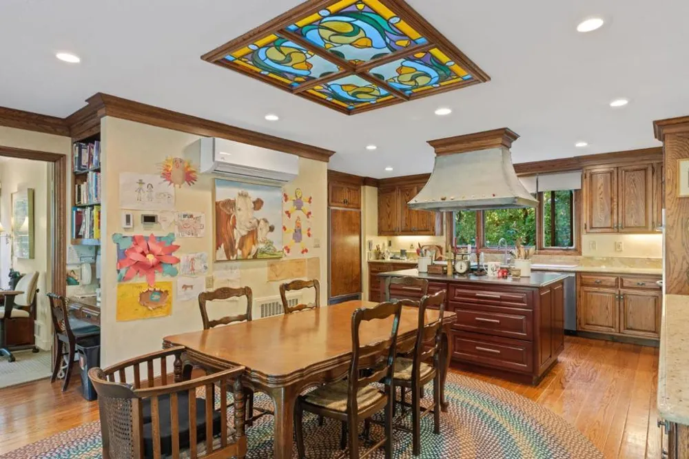 2155 Geri Lane Hillsborough, CA 94010