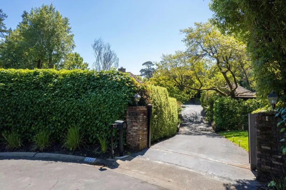 2155 Geri Lane Hillsborough, CA 94010