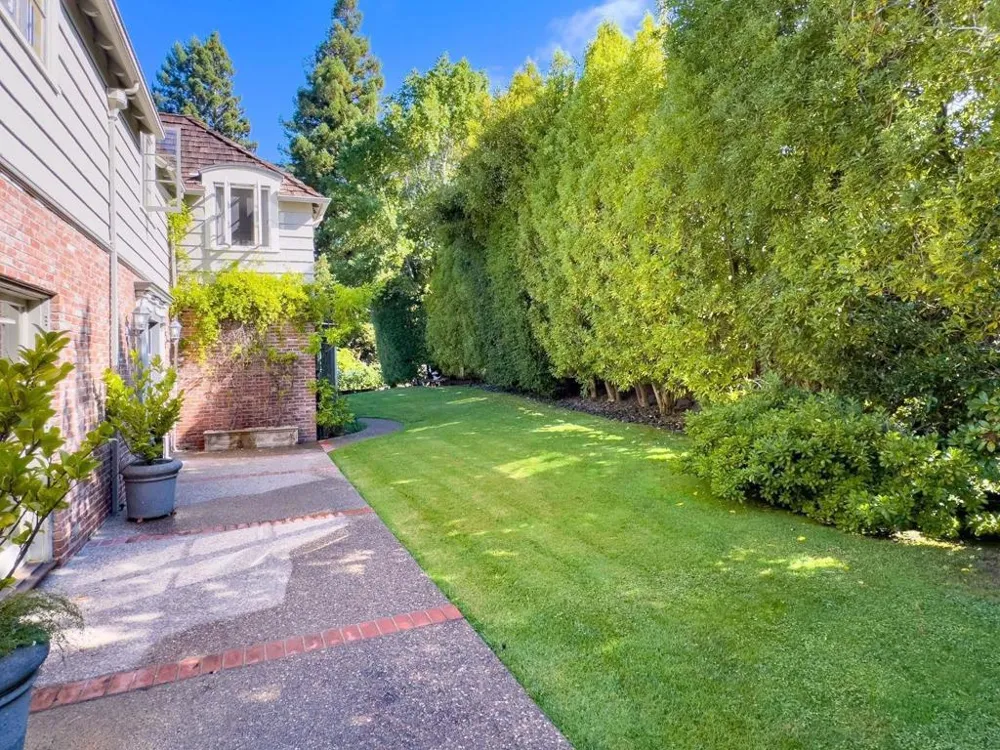 2155 Geri Lane Hillsborough, CA 94010