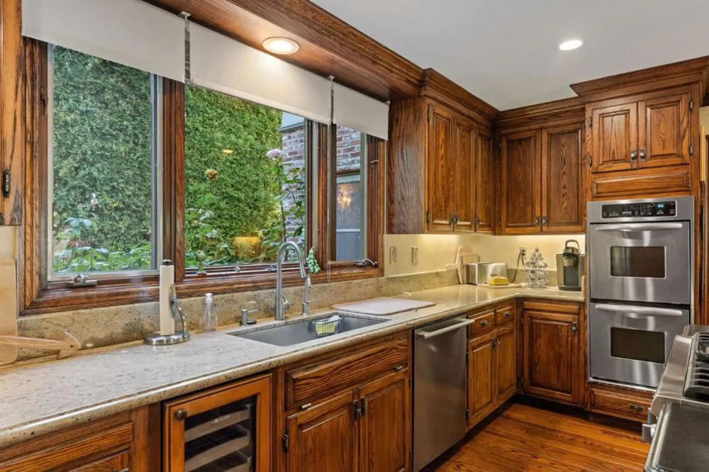 2155 Geri Lane Hillsborough, CA 94010