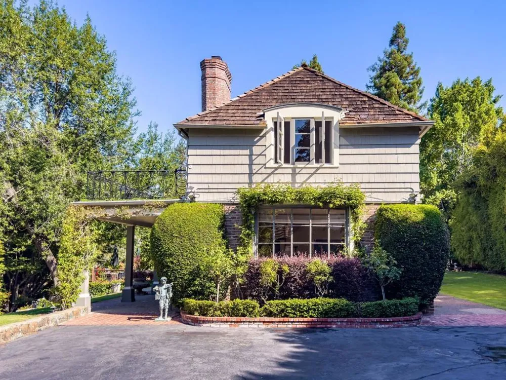 2155 Geri Lane Hillsborough, CA 94010