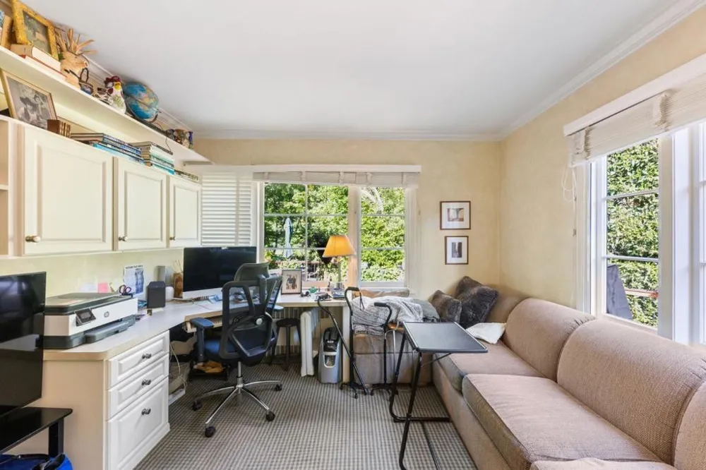2155 Geri Lane Hillsborough, CA 94010