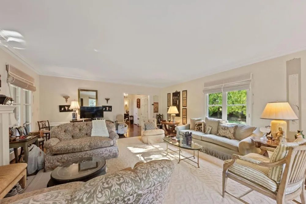 2155 Geri Lane Hillsborough, CA 94010