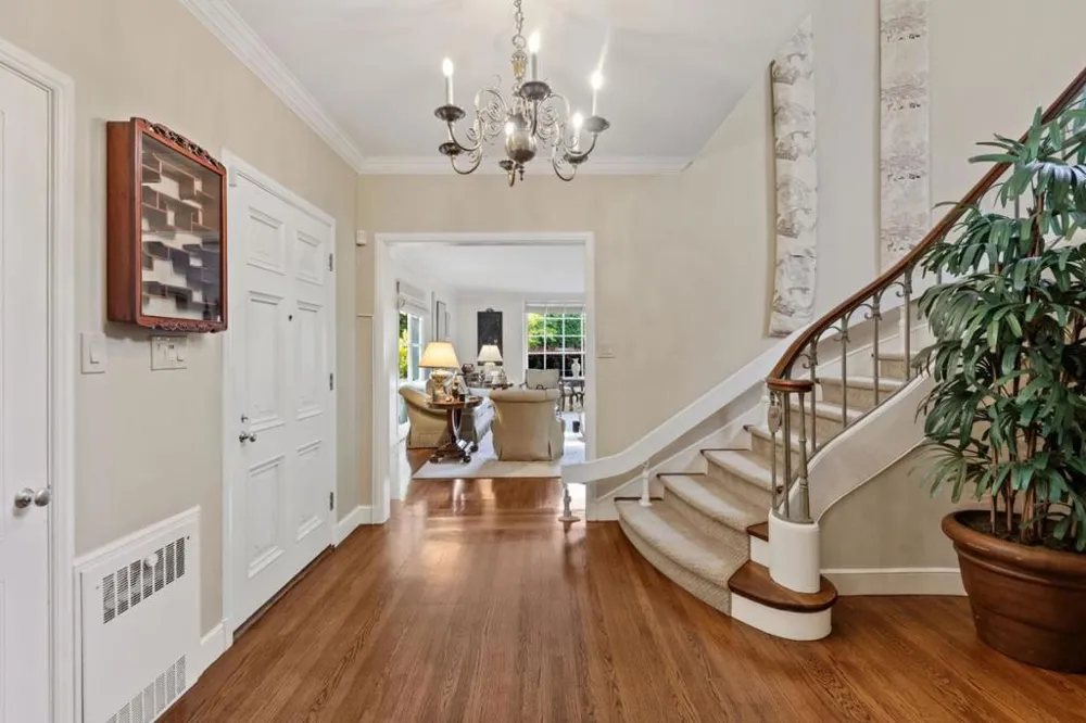 2155 Geri Lane Hillsborough, CA 94010
