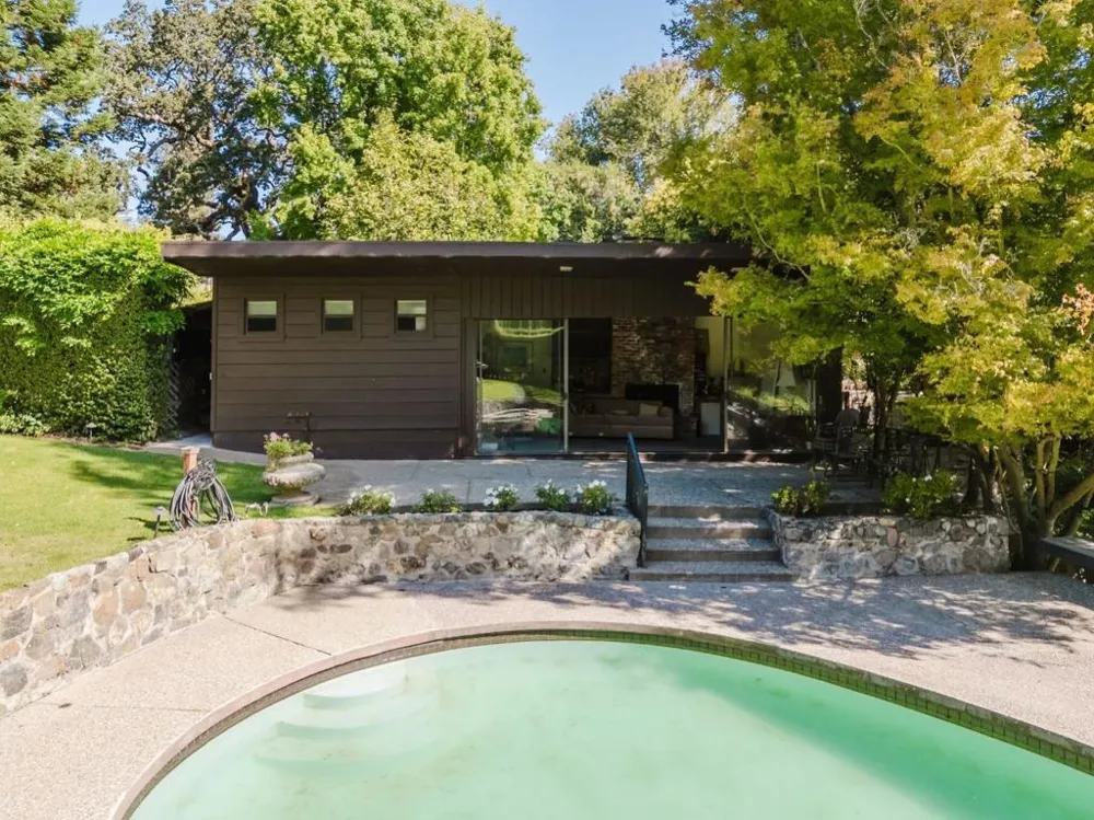 2155 Geri Lane Hillsborough, CA 94010