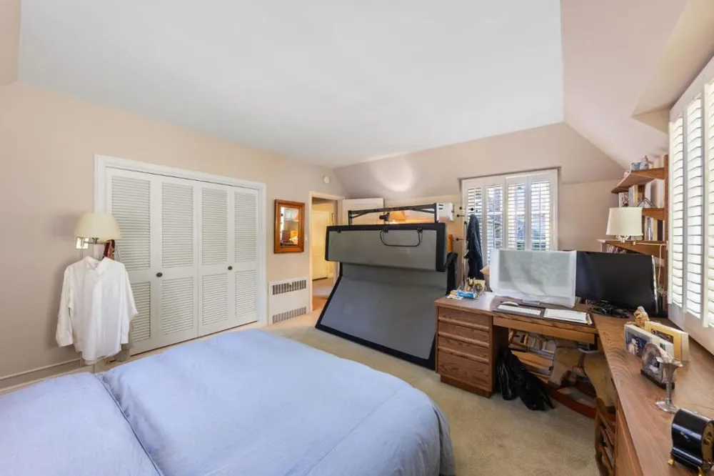 2155 Geri Lane Hillsborough, CA 94010