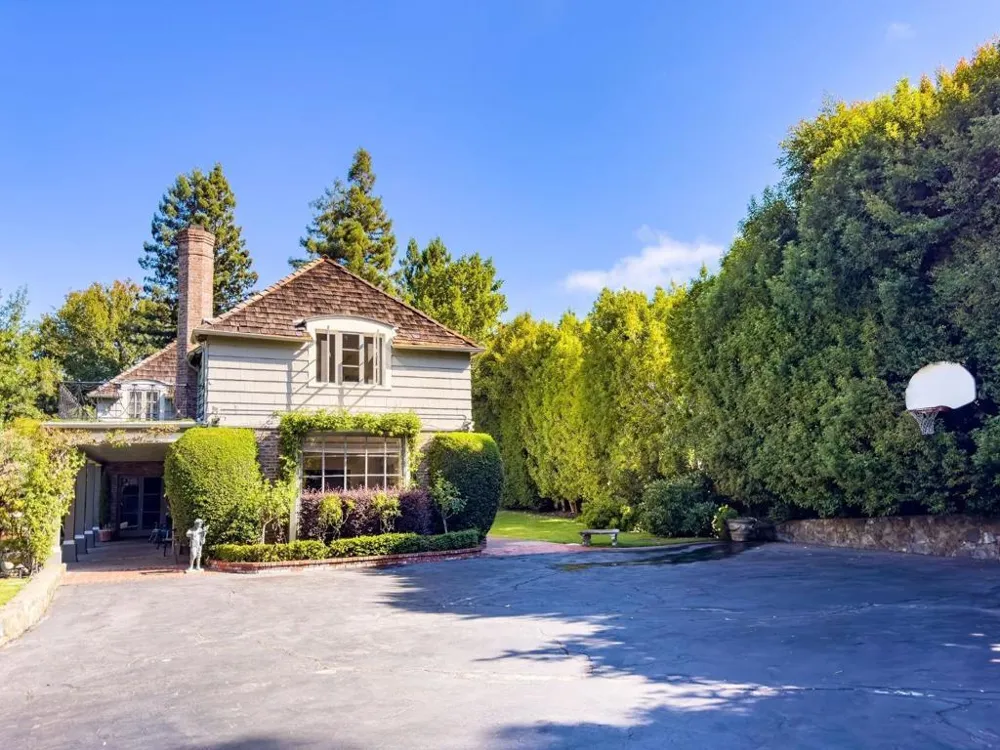 2155 Geri Lane Hillsborough, CA 94010