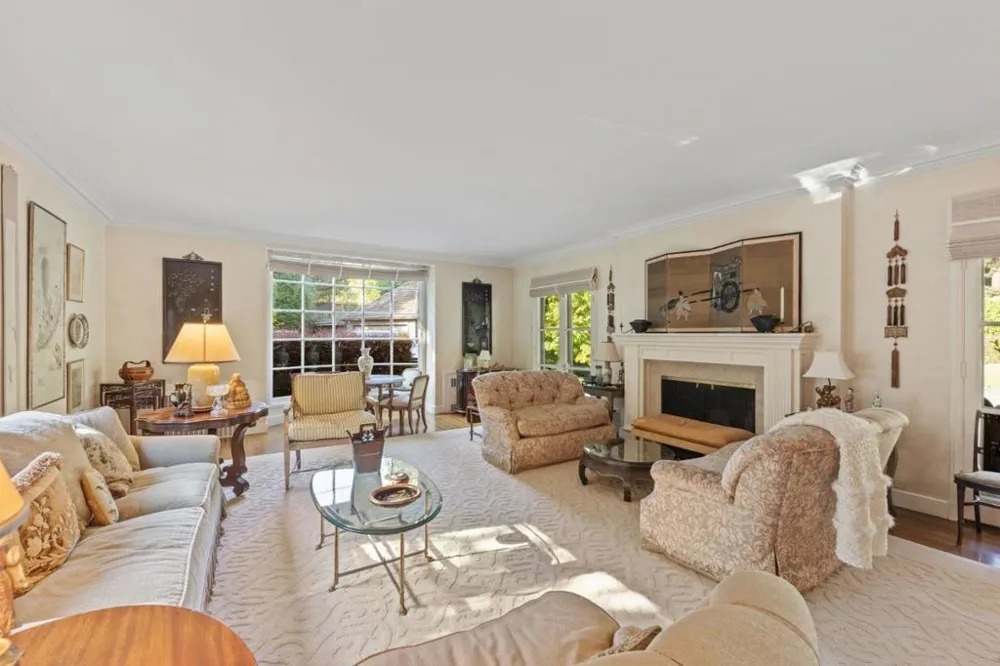 2155 Geri Lane Hillsborough, CA 94010