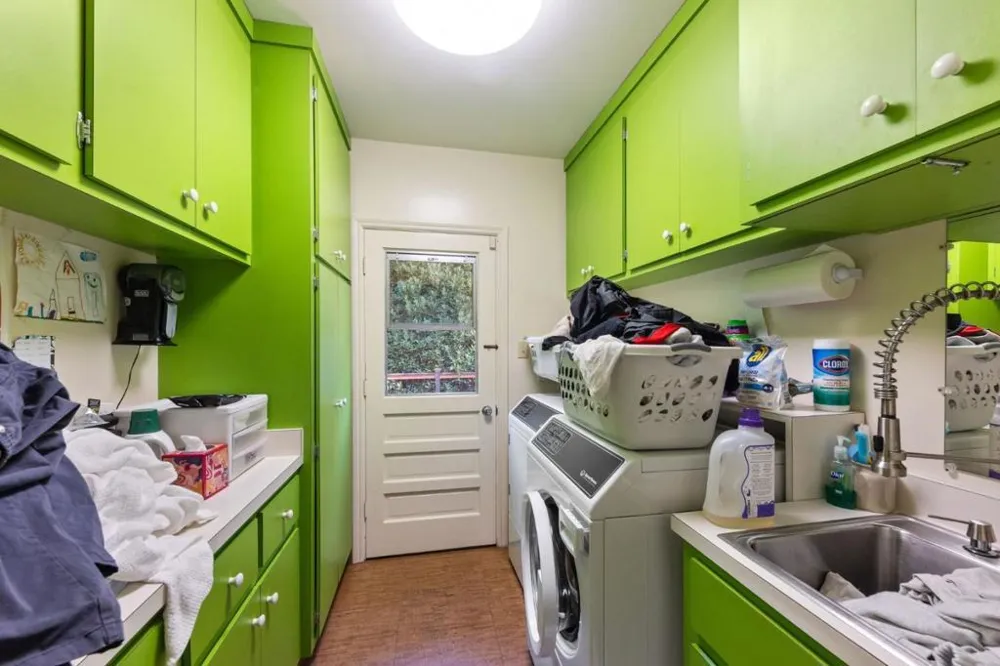 2155 Geri Lane Hillsborough, CA 94010