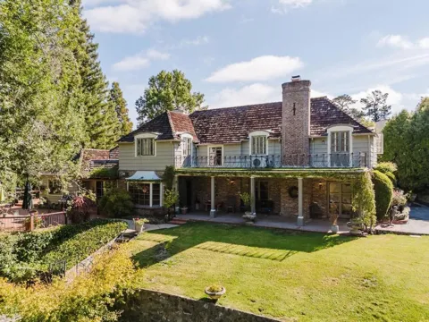 2155 Geri Lane