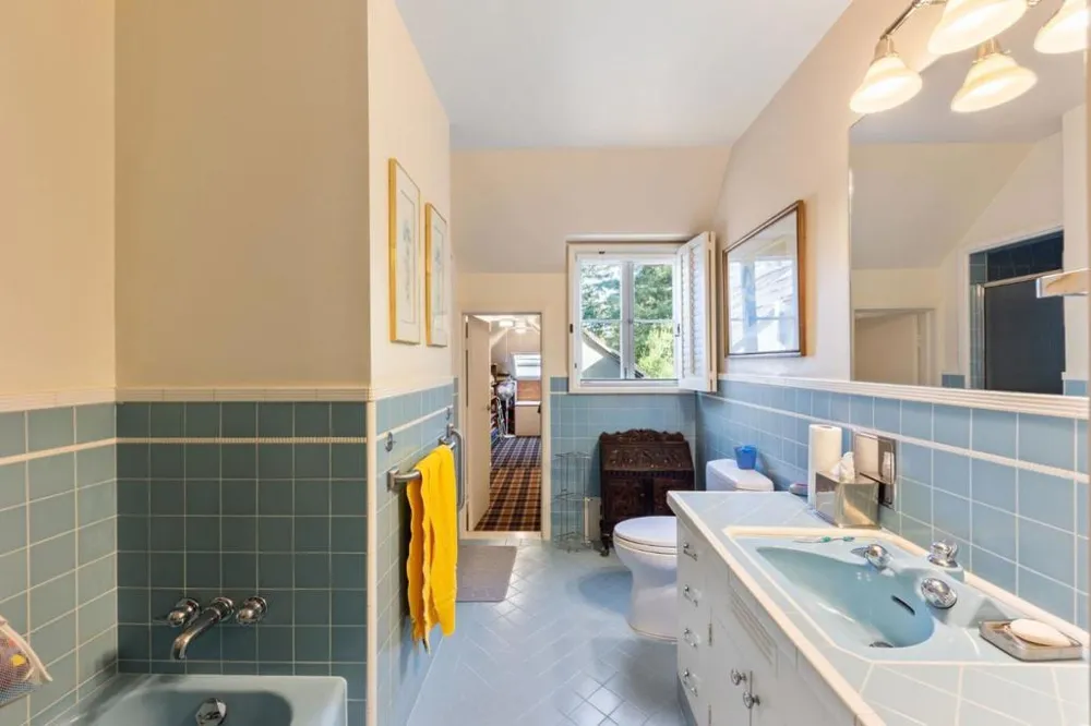 2155 Geri Lane Hillsborough, CA 94010