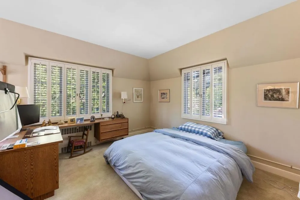 2155 Geri Lane Hillsborough, CA 94010