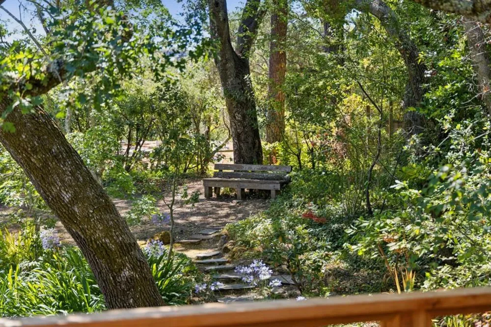 163 Crescent Avenue Portola Valley, CA 94028
