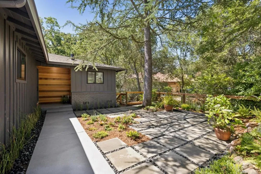 163 Crescent Avenue Portola Valley, CA 94028