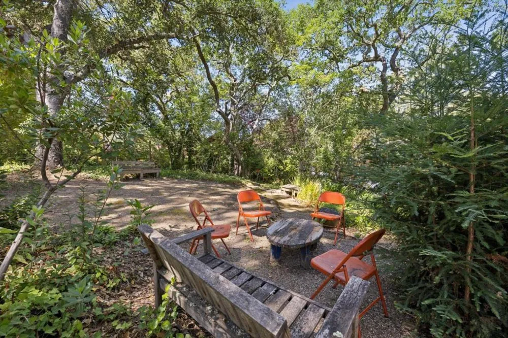 163 Crescent Avenue Portola Valley, CA 94028