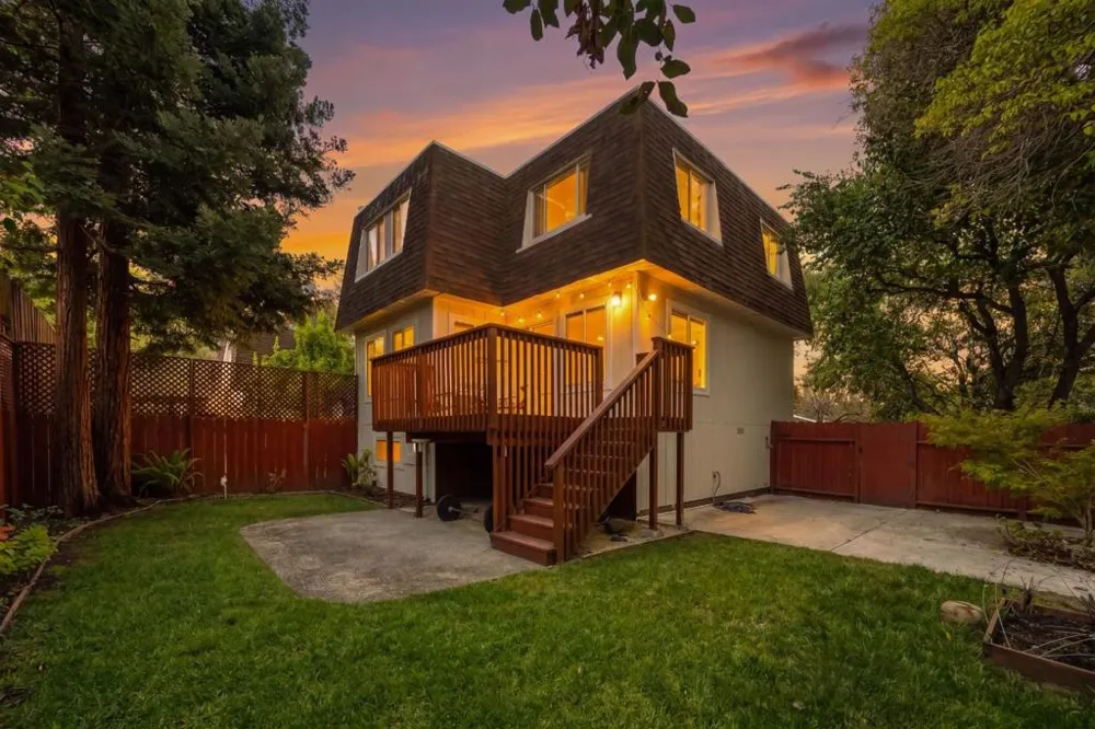 135 E Okeefe Street #4 Menlo Park, CA 94025
