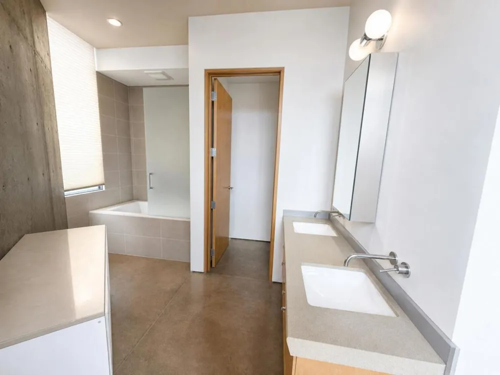 102 University Avenue #3C Palo Alto, CA 94301