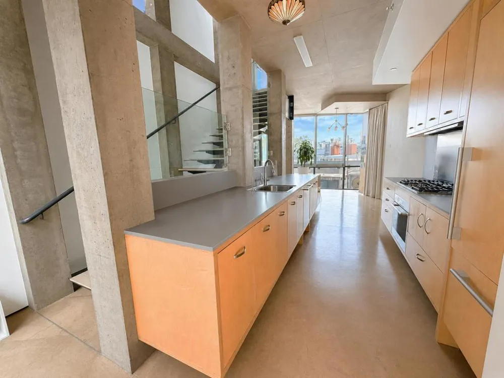 102 University Avenue #3C Palo Alto, CA 94301