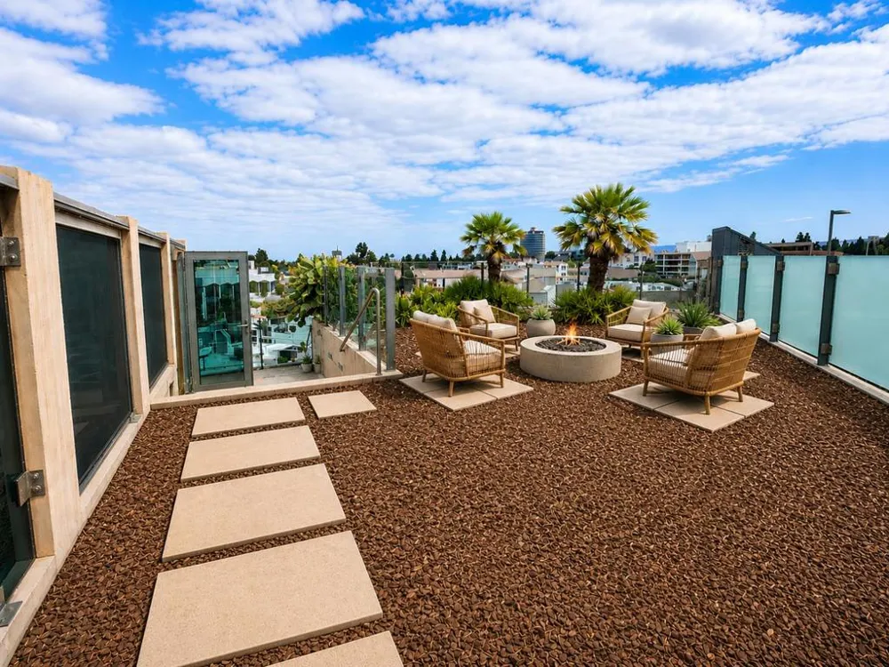 102 University Avenue #3C Palo Alto, CA 94301