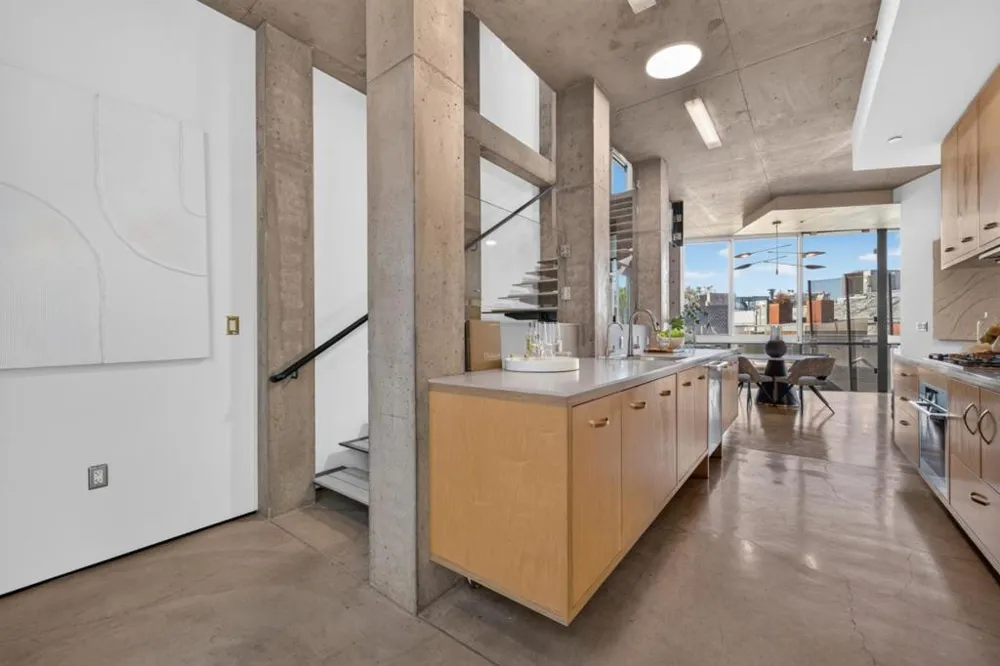 102 University Avenue #3C Palo Alto, CA 94301