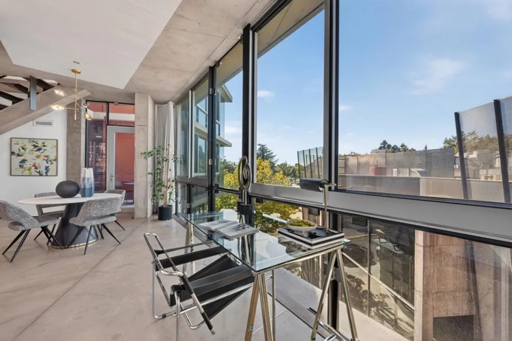 102 University Avenue #3C Palo Alto, CA 94301