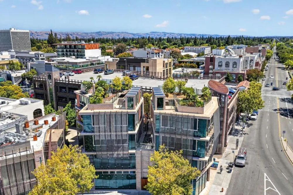 102 University Avenue #3C Palo Alto, CA 94301