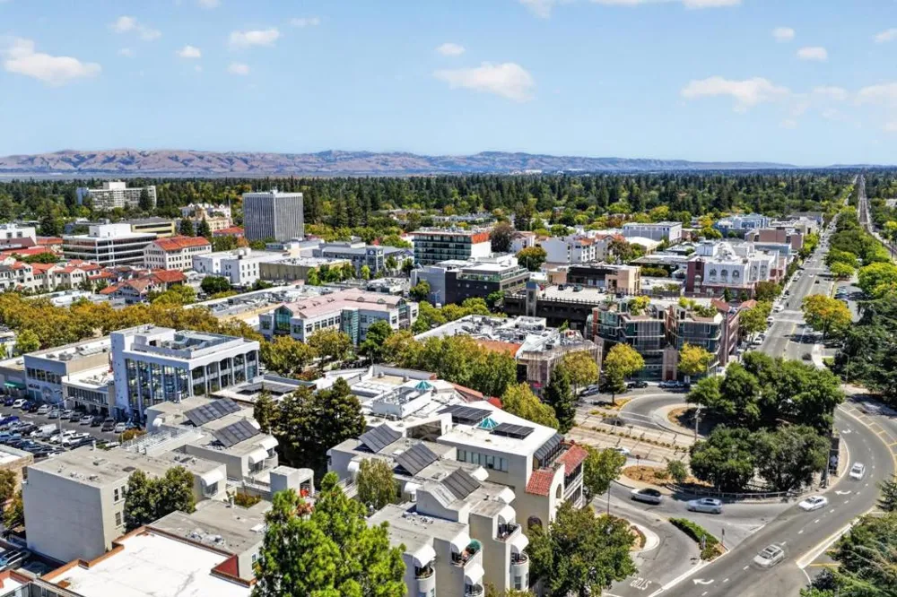 102 University Avenue #3C Palo Alto, CA 94301