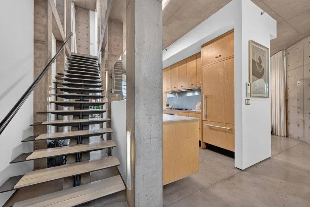 102 University Avenue #3C Palo Alto, CA 94301