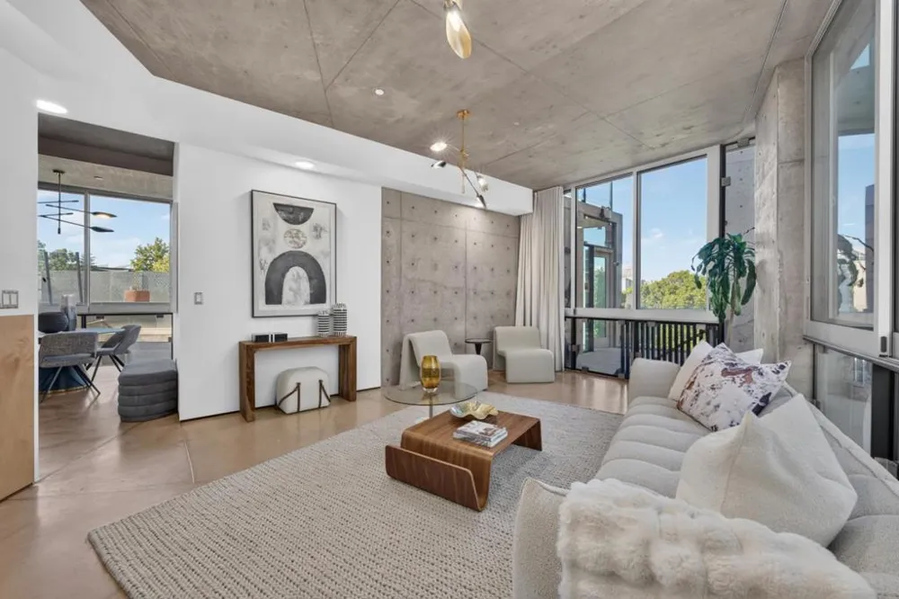 102 University Avenue #3C Palo Alto, CA 94301