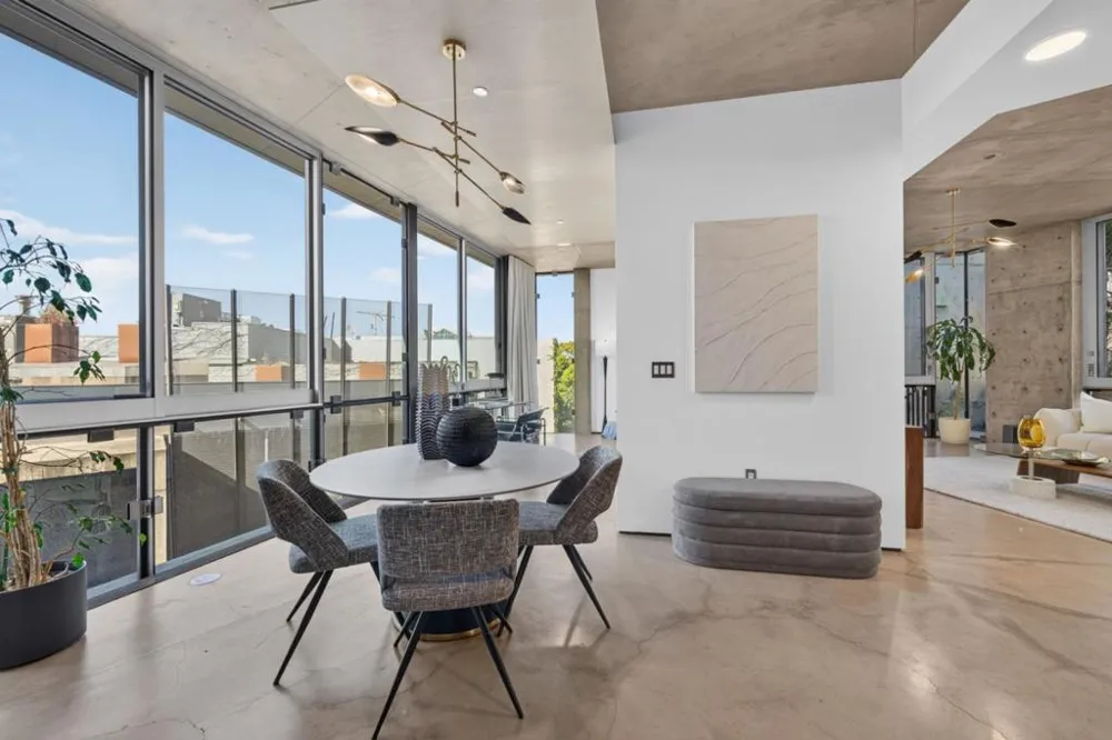102 University Avenue #3C Palo Alto, CA 94301