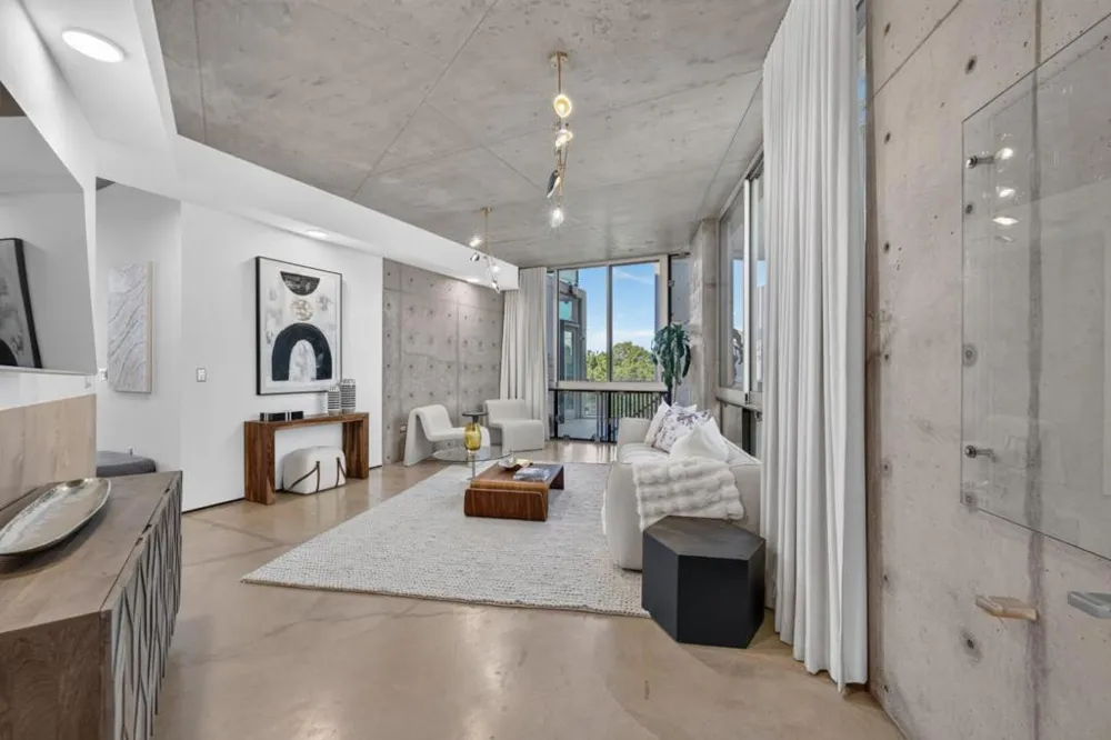 102 University Avenue #3C Palo Alto, CA 94301