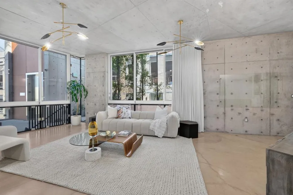 102 University Avenue #3C Palo Alto, CA 94301
