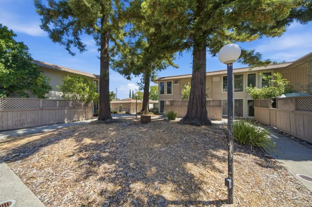 1681 Alvarado Avenue #10 Walnut Creek, CA 94597