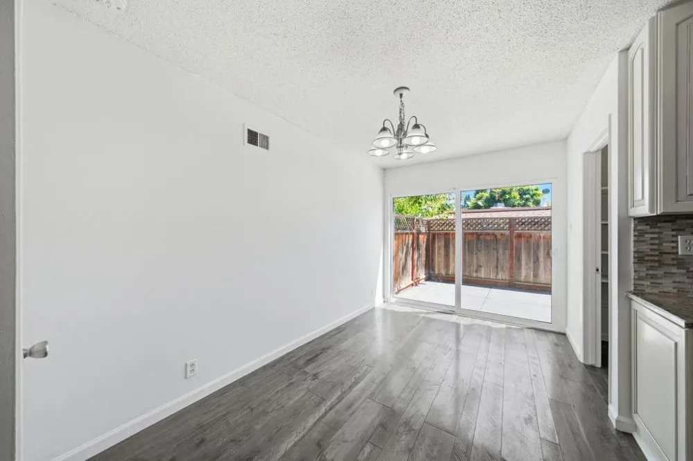 1681 Alvarado Avenue #10 Walnut Creek, CA 94597