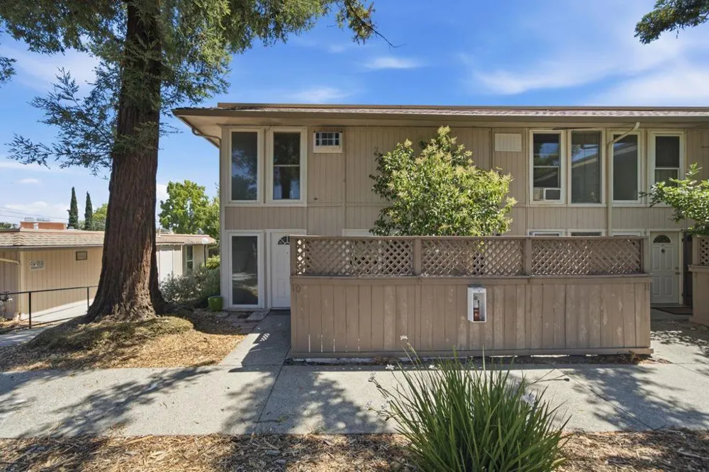 1681 Alvarado Avenue #10 Walnut Creek, CA 94597