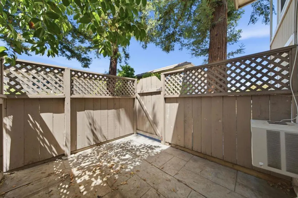 1681 Alvarado Avenue #10 Walnut Creek, CA 94597