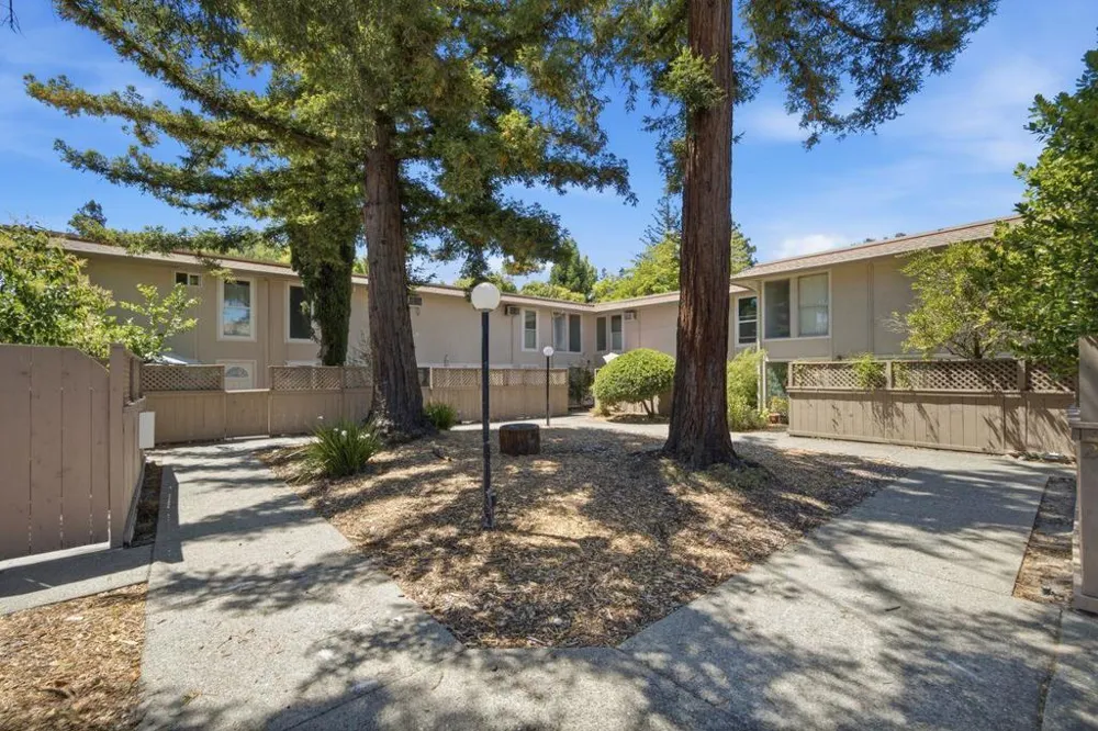 1681 Alvarado Avenue #10 Walnut Creek, CA 94597