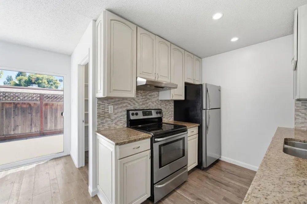 1681 Alvarado Avenue #10 Walnut Creek, CA 94597