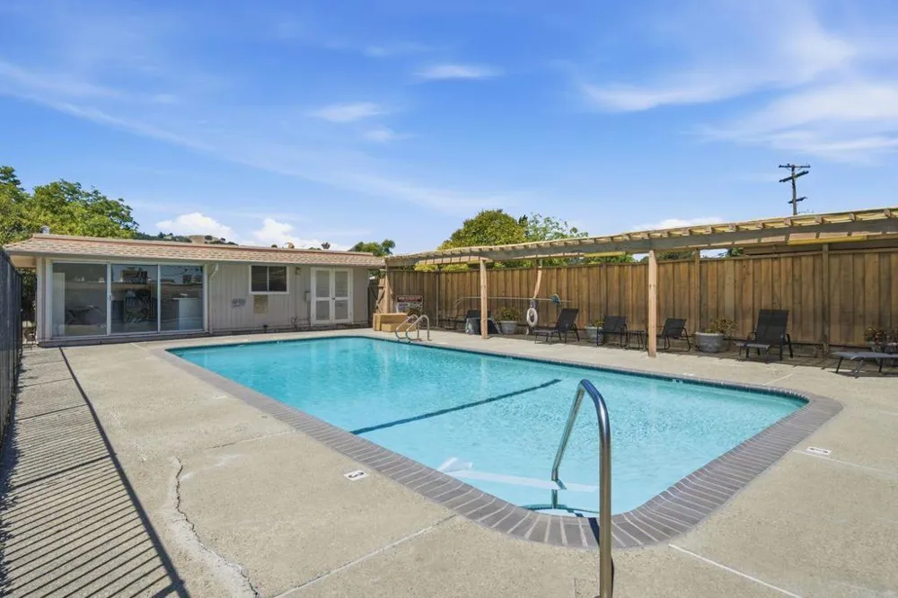 1681 Alvarado Avenue #10 Walnut Creek, CA 94597