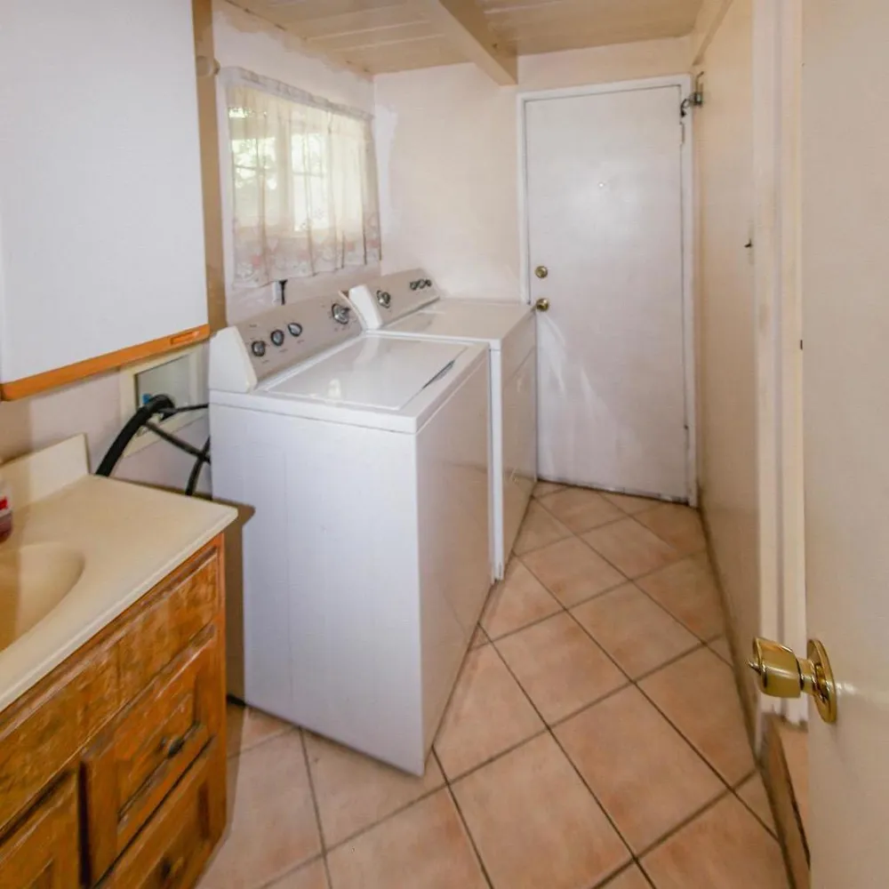 340 Walnut Lane Gilroy, CA 95020