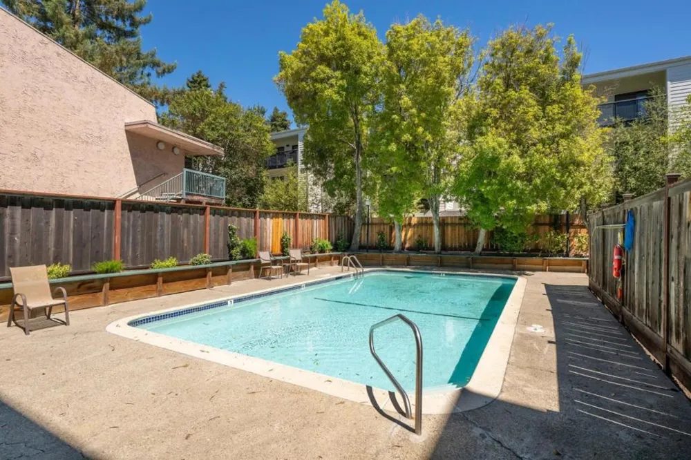 601 Leahy Street #306 Redwood City, CA 94061