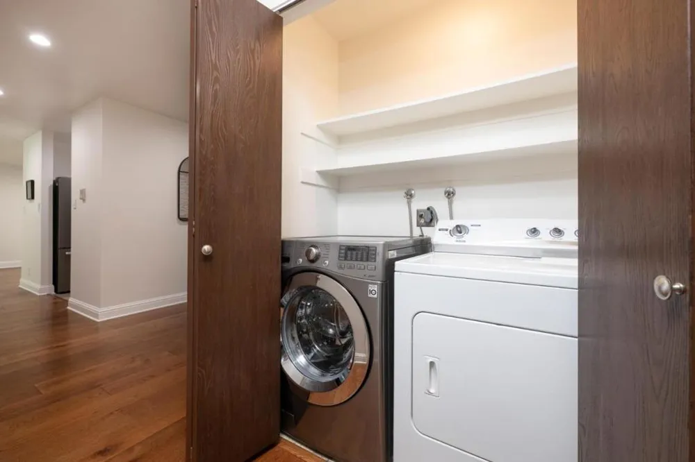 601 Leahy Street #306 Redwood City, CA 94061