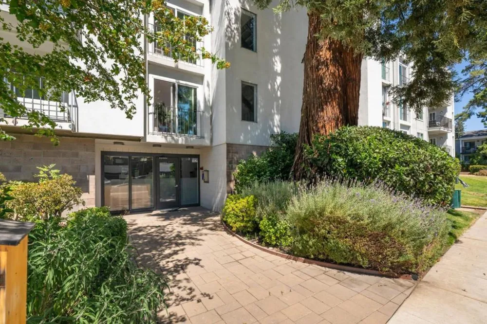 601 Leahy Street #306 Redwood City, CA 94061